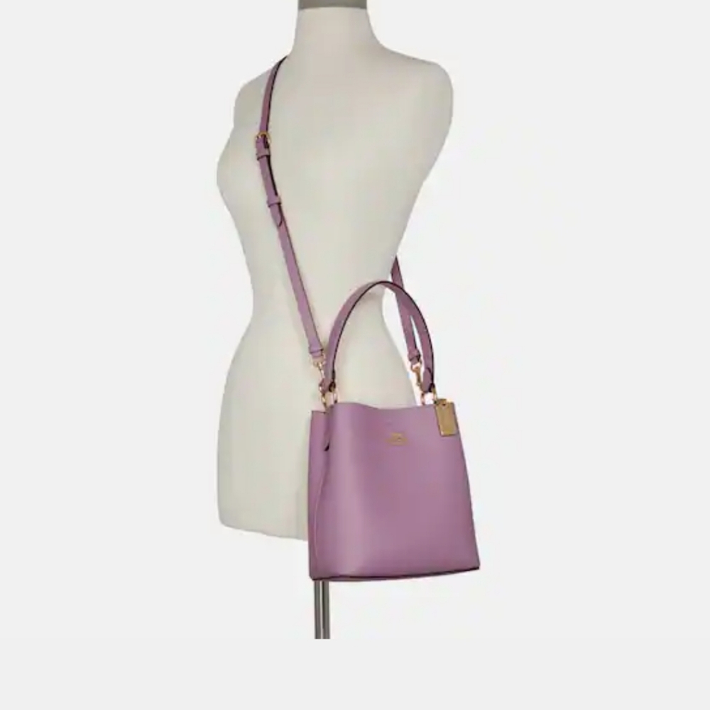 EUC COACH BAG Small Town Bucket Bag plus wallet!